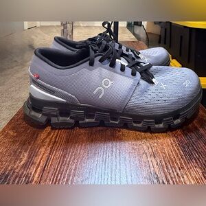 On Running Women’s Cloud X 4 Running Shoes ❄️